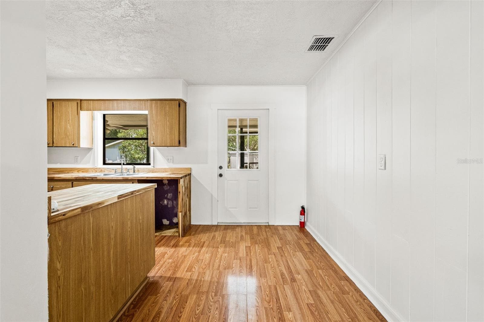 Single Family Residence at 16119 WILSON BLVD, BROOKSVILLE, photo 13 of 39