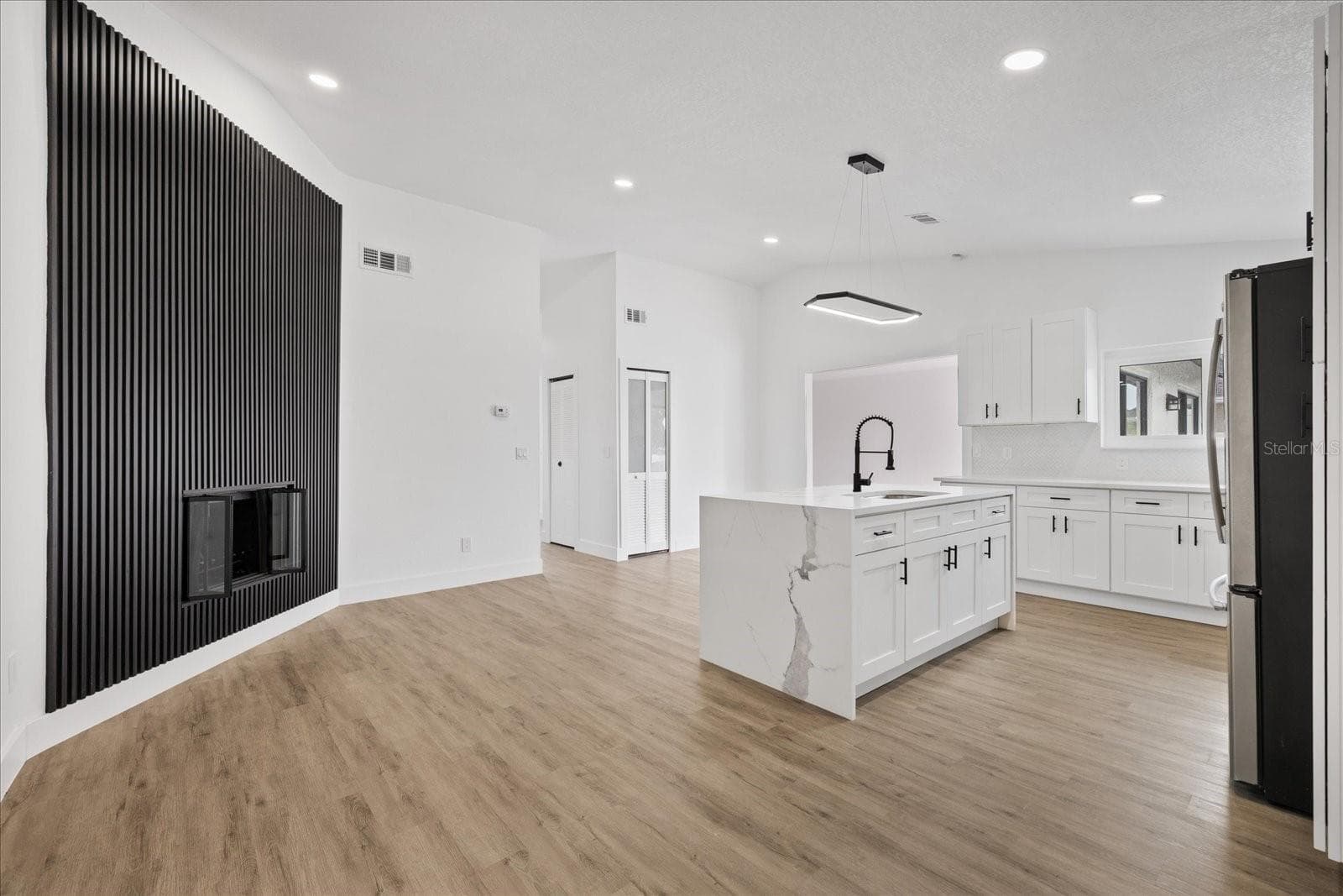 Single Family Residence at 10609 OUT ISLAND DR, TAMPA, photo 11 of 51