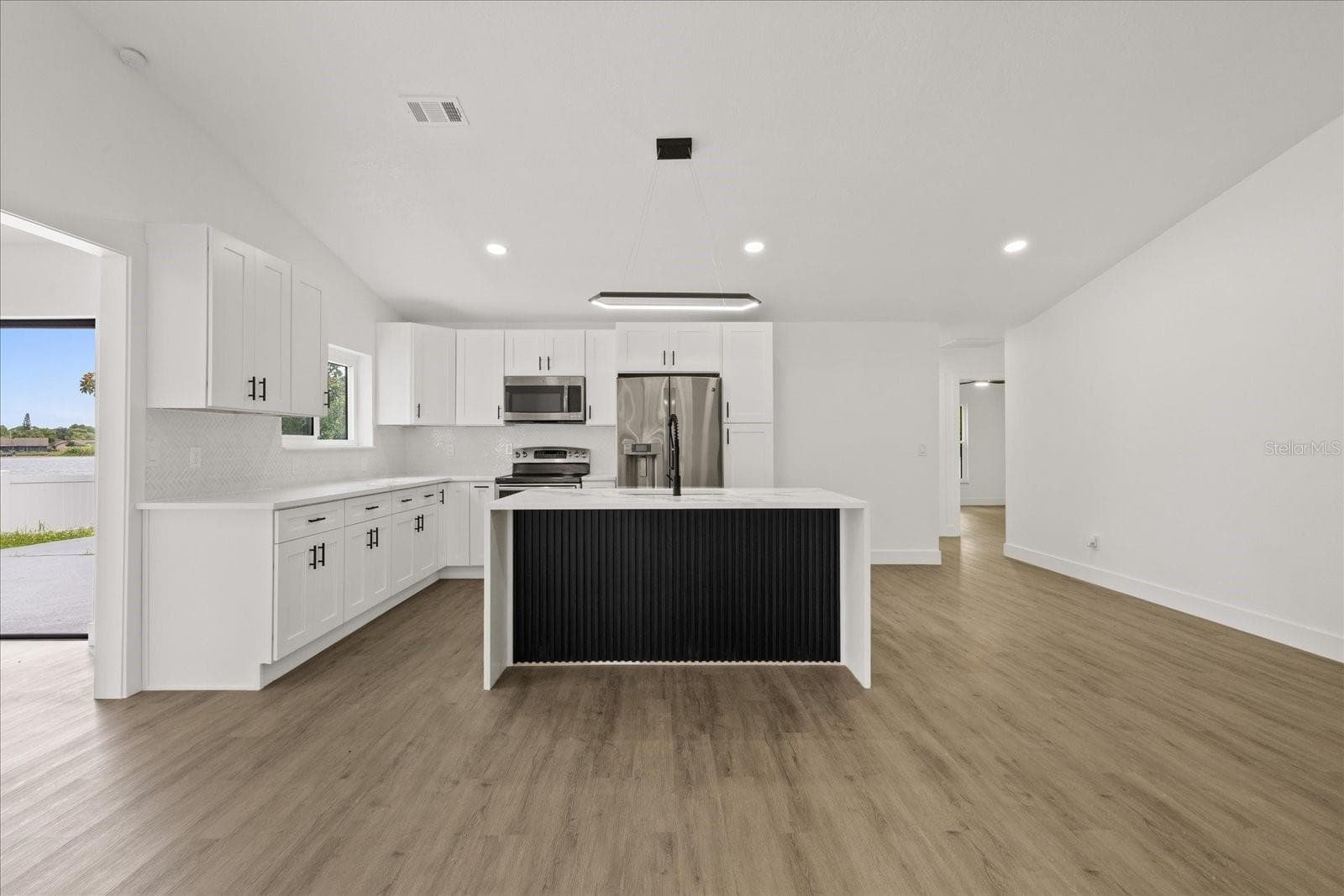 Single Family Residence at 10609 OUT ISLAND DR, TAMPA, photo 13 of 51