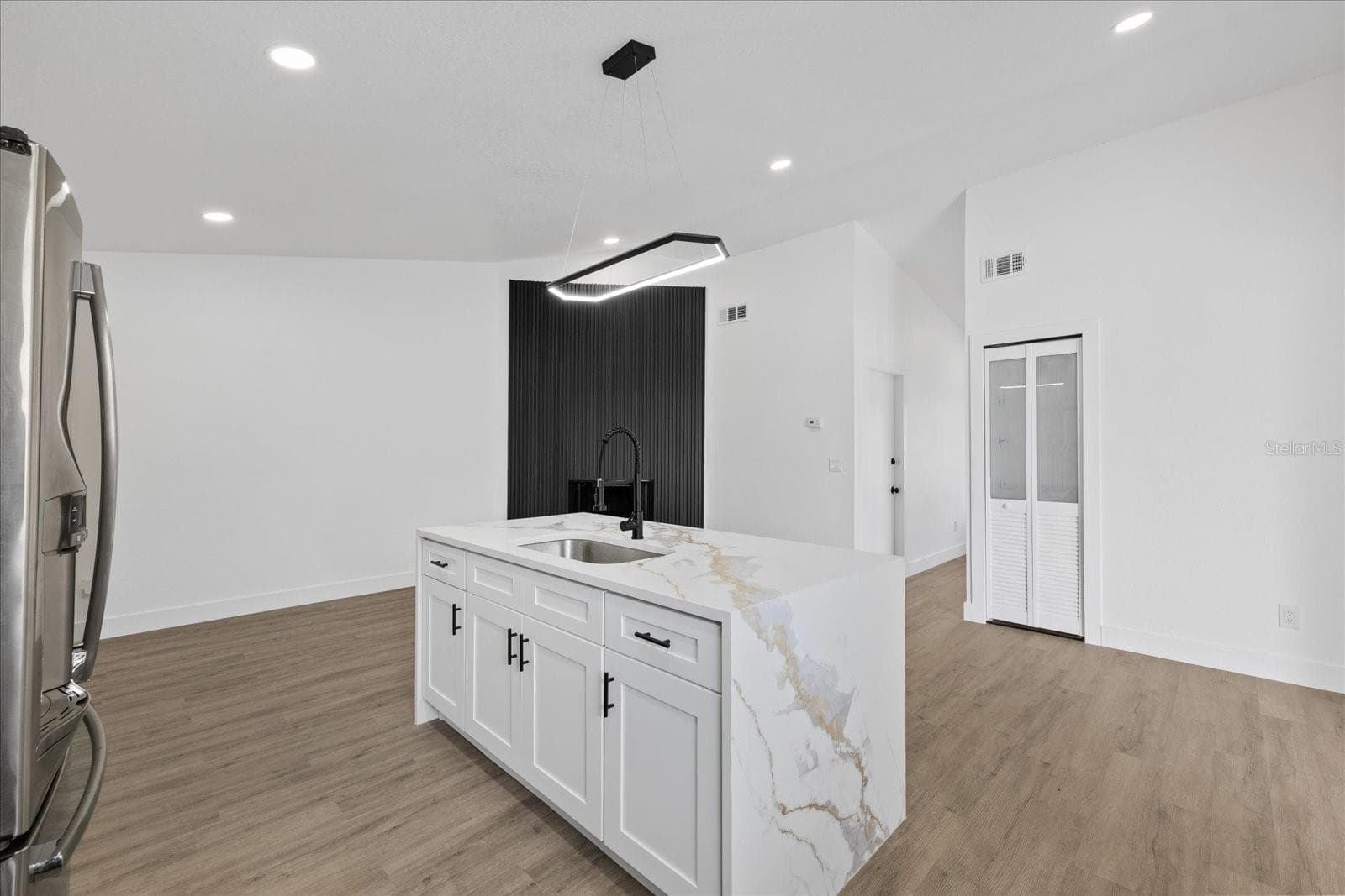 Single Family Residence at 10609 OUT ISLAND DR, TAMPA, photo 15 of 51
