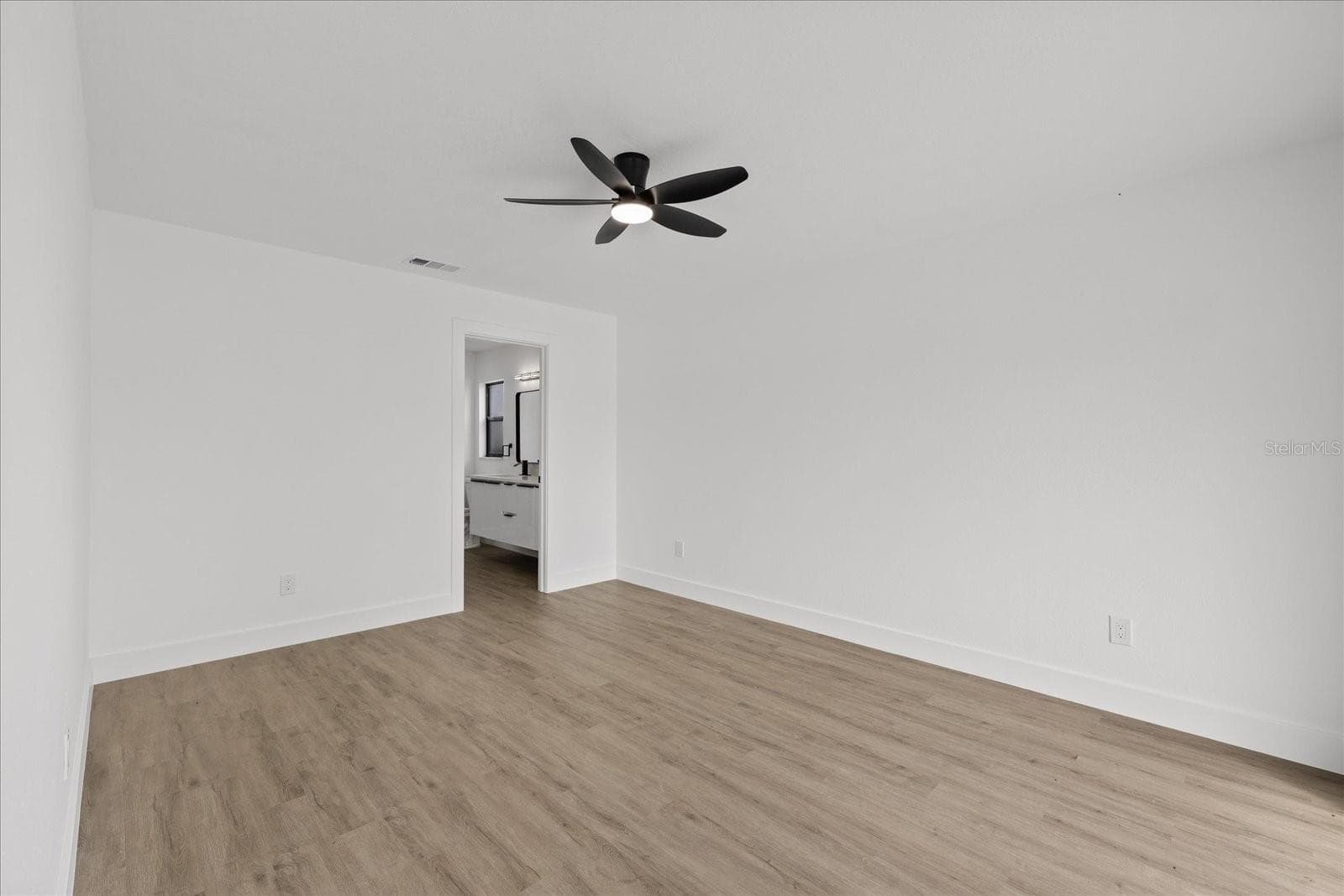 Single Family Residence at 10609 OUT ISLAND DR, TAMPA, photo 24 of 51
