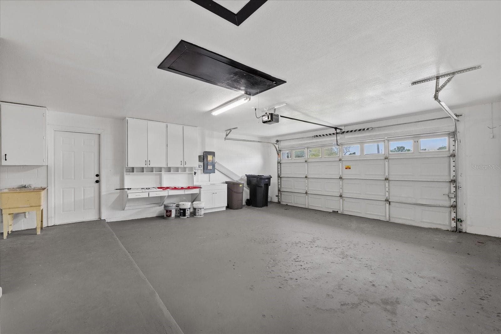 Single Family Residence at 10609 OUT ISLAND DR, TAMPA, photo 35 of 51