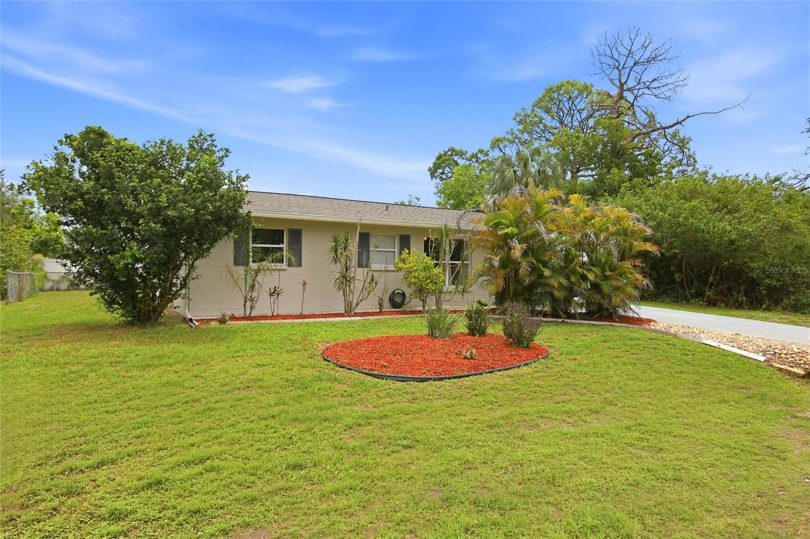 Single Family Residence at 213 GRANADA BLVD, NORTH PORT, photo 3 of 34