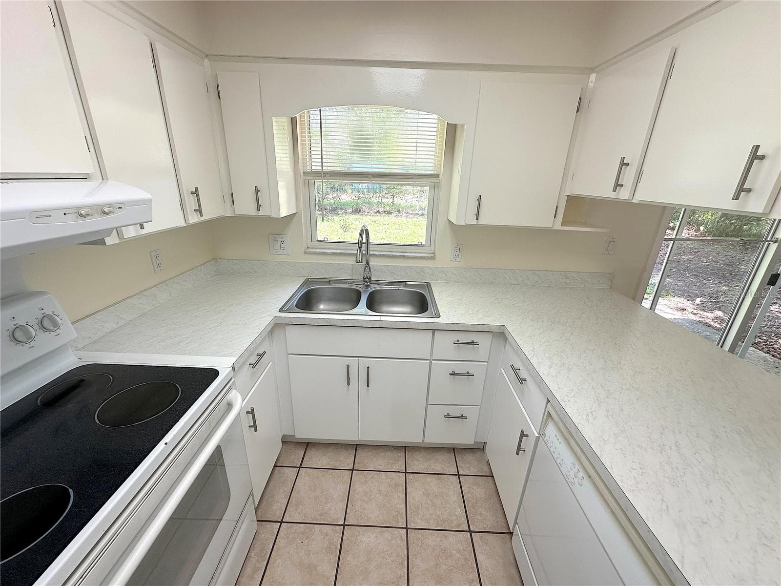 Single Family Residence at 4146 NW 30TH TER, GAINESVILLE, photo 5 of 14