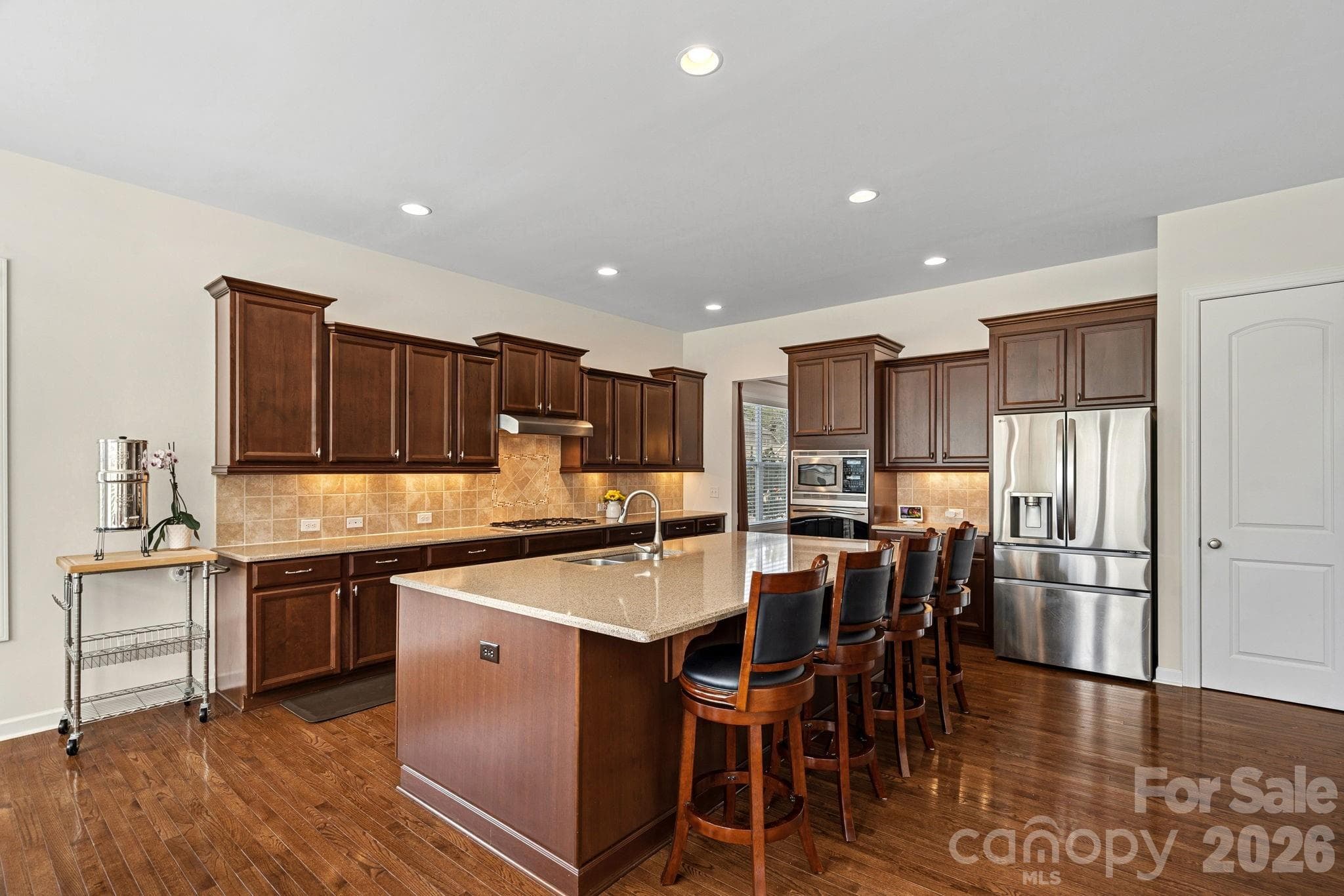 Check out all the cabinets...huge pantry! - Concord