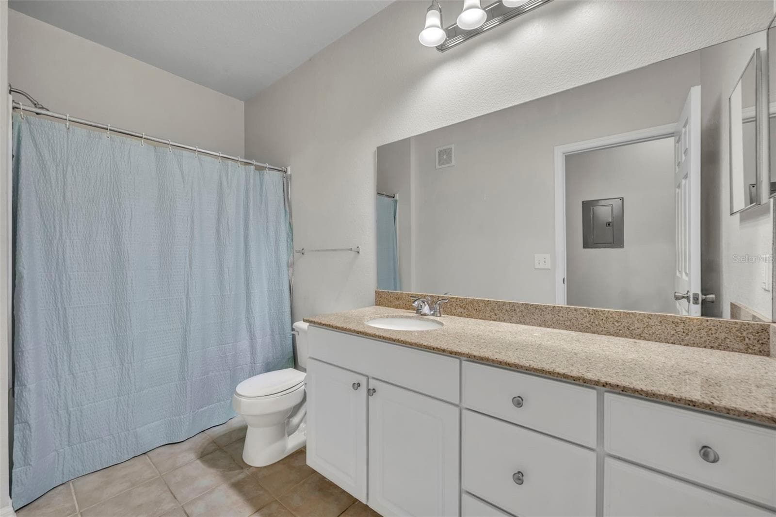 Condominium at 200 SOUTHERN PECAN CIRCLE #206, WINTER GARDEN, photo 41 of 65