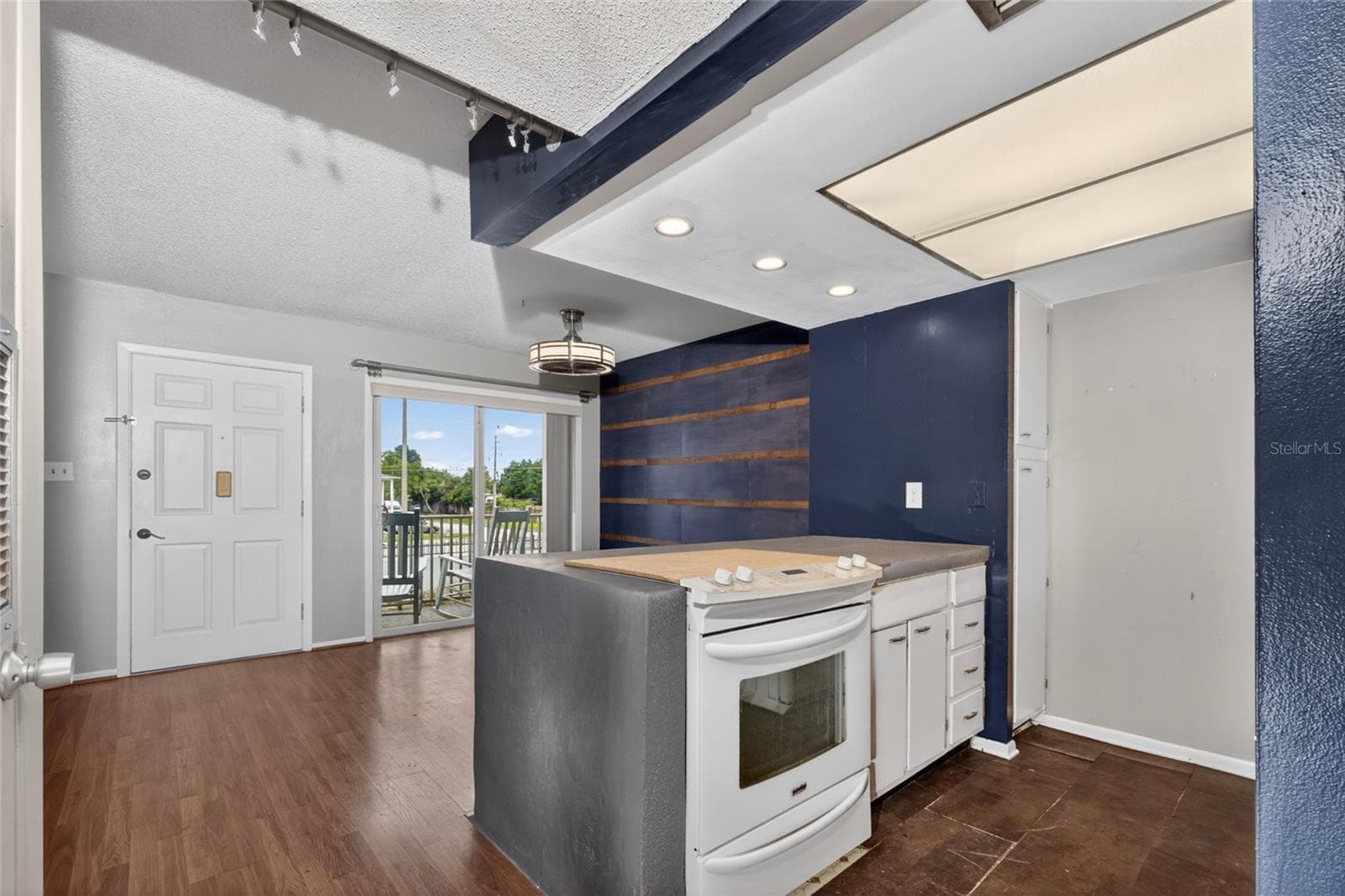 Condominium at 1935 CONWAY RD #L5, ORLANDO, photo 11 of 19