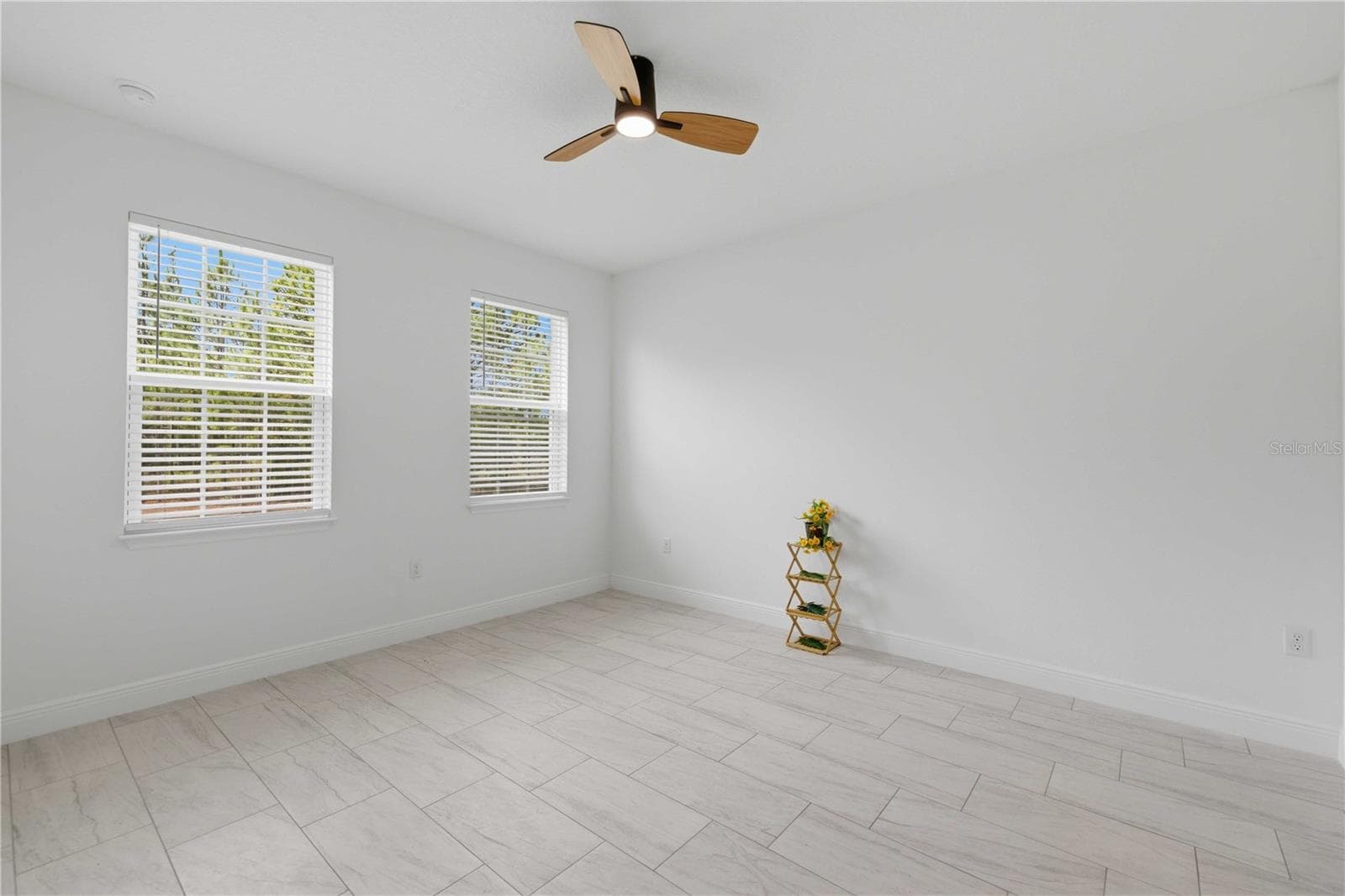 PRIMARY MASTER SUITE - 1985 W CORRINE ST, DUNNELLON