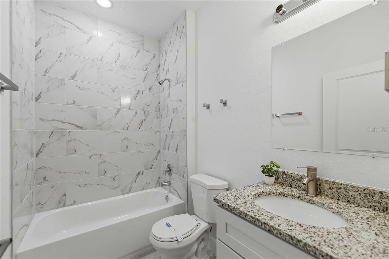 BATHROOM 3 - 1985 W CORRINE ST, DUNNELLON