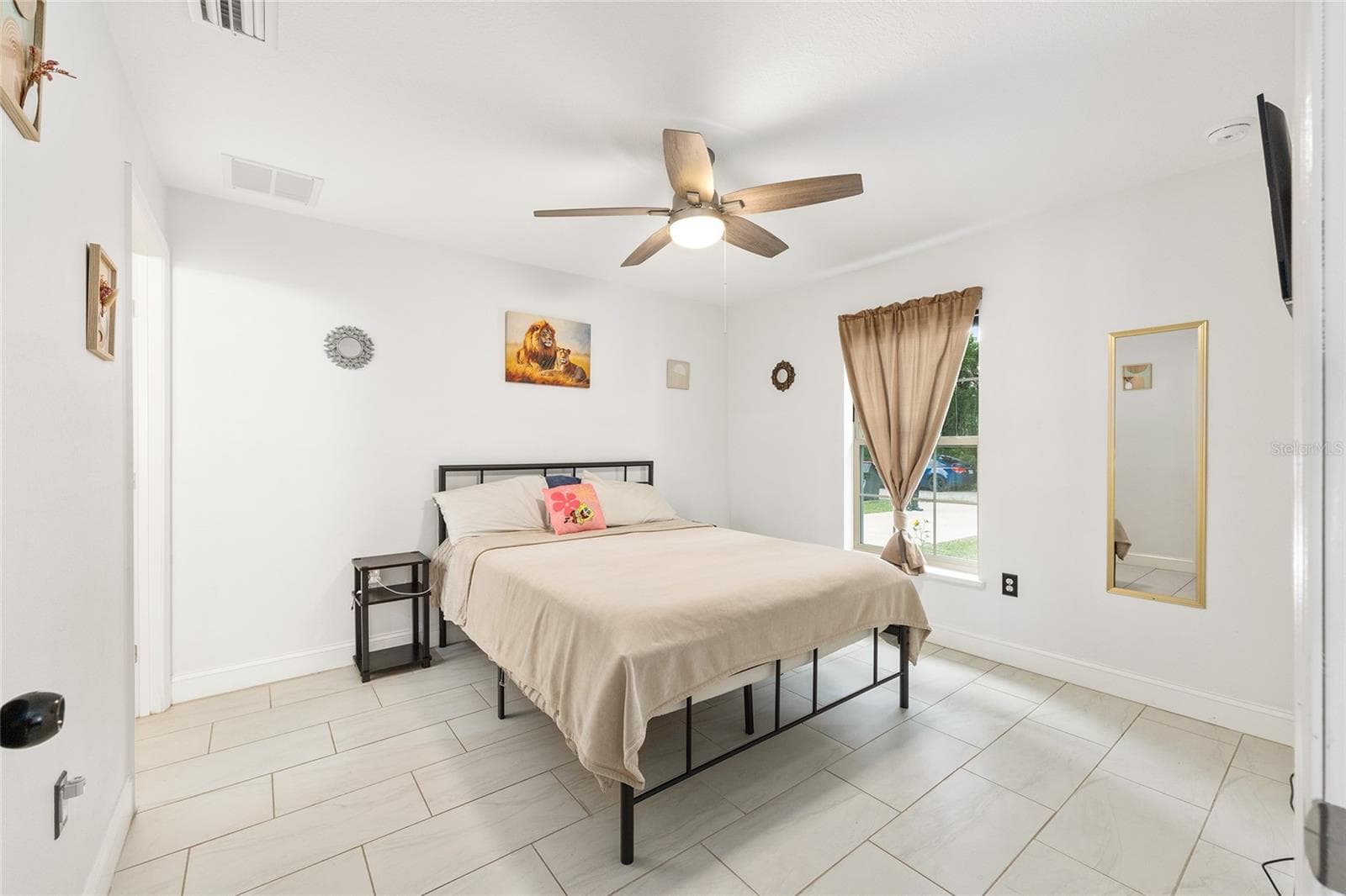 Single Family Residence at 3781 SE 144TH LN, SUMMERFIELD, photo 8 of 18