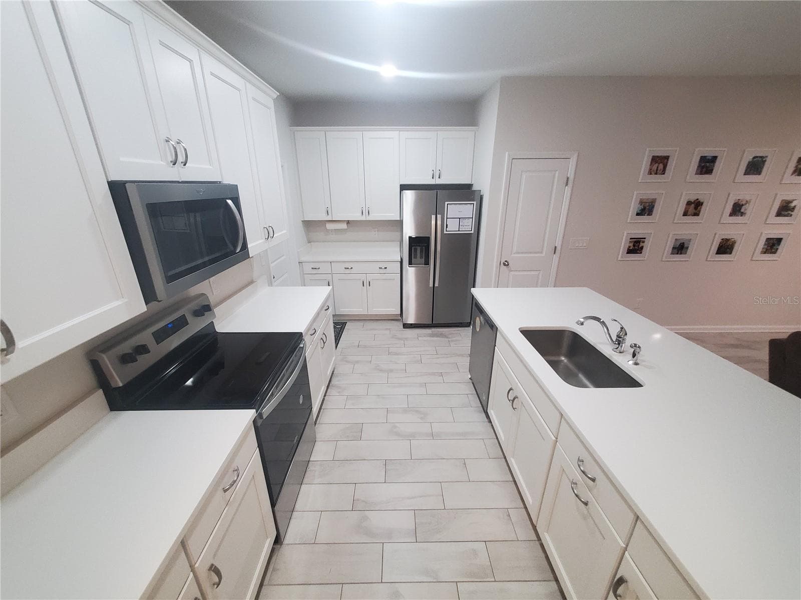Townhouse at 10960 BRIGHTLEAF CT, RIVERVIEW, photo 3 of 37