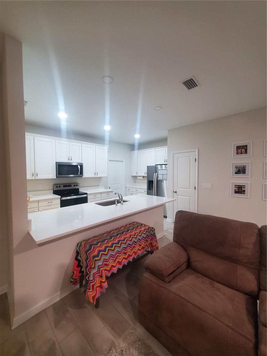 Townhouse at 10960 BRIGHTLEAF CT, RIVERVIEW, photo 6 of 37