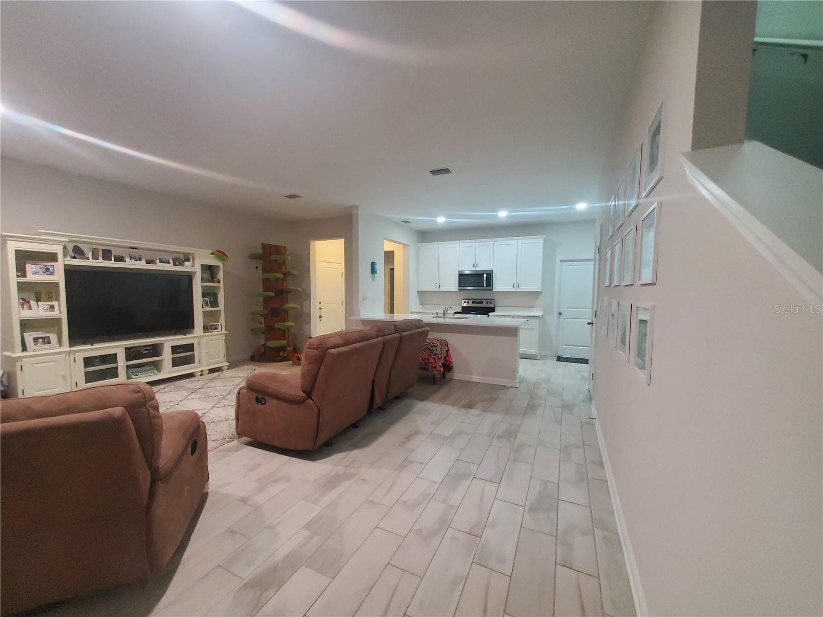 Townhouse at 10960 BRIGHTLEAF CT, RIVERVIEW, photo 7 of 37