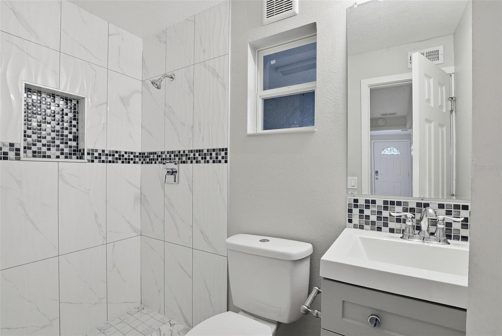 Single Family Residence at 6033 W AMELIA ST, ORLANDO, photo 21 of 32