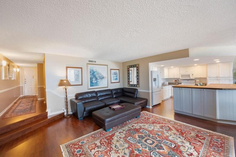 Condominium at 1060 PINELLAS BAYWAY S #103, ST PETERSBURG, photo 14 of 39