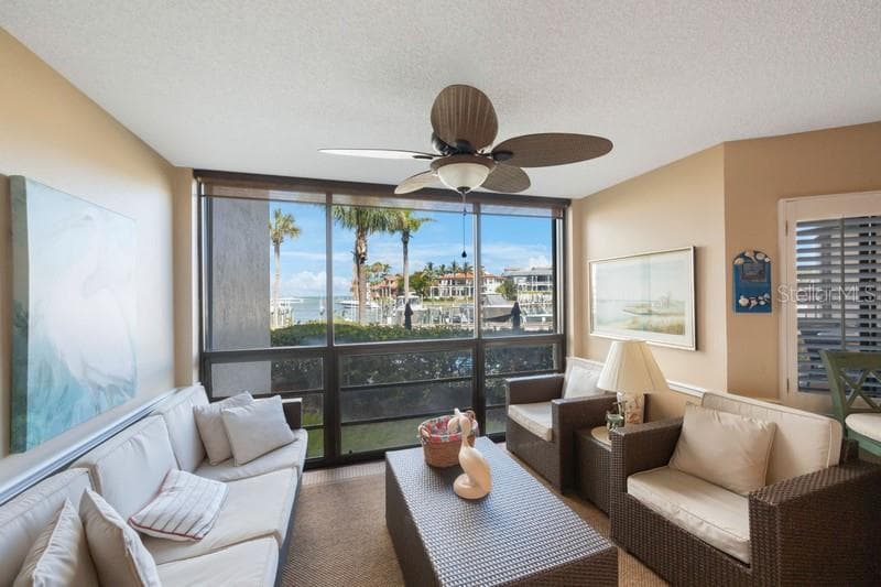 Condominium at 1060 PINELLAS BAYWAY S #103, ST PETERSBURG, photo 23 of 39