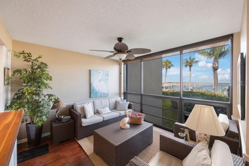 Condominium at 1060 PINELLAS BAYWAY S #103, ST PETERSBURG, photo 12 of 39