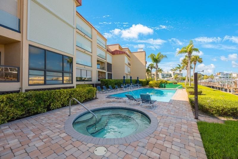 Condominium at 1060 PINELLAS BAYWAY S #103, ST PETERSBURG, photo 35 of 39