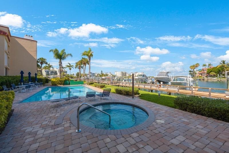 Condominium at 1060 PINELLAS BAYWAY S #103, ST PETERSBURG, photo 36 of 39