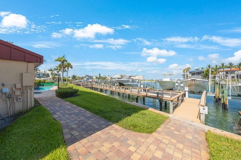 Condominium at 1060 PINELLAS BAYWAY S #103, ST PETERSBURG, photo 37 of 39