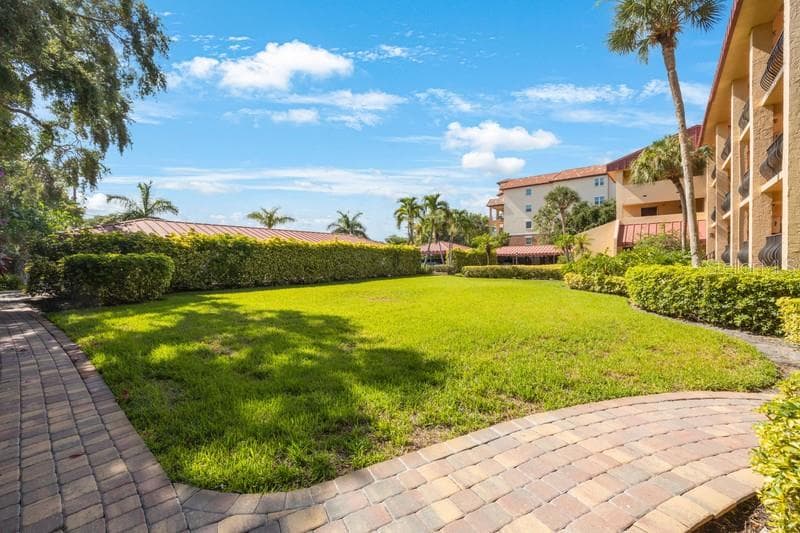 Condominium at 1060 PINELLAS BAYWAY S #103, ST PETERSBURG, photo 38 of 39