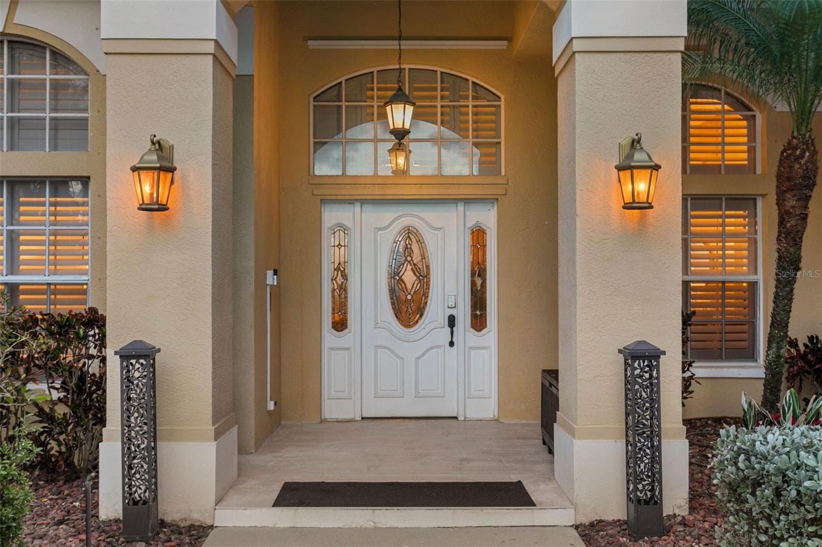 Single Family Residence at 4915 TROYDALE RD, TAMPA, photo 13 of 91