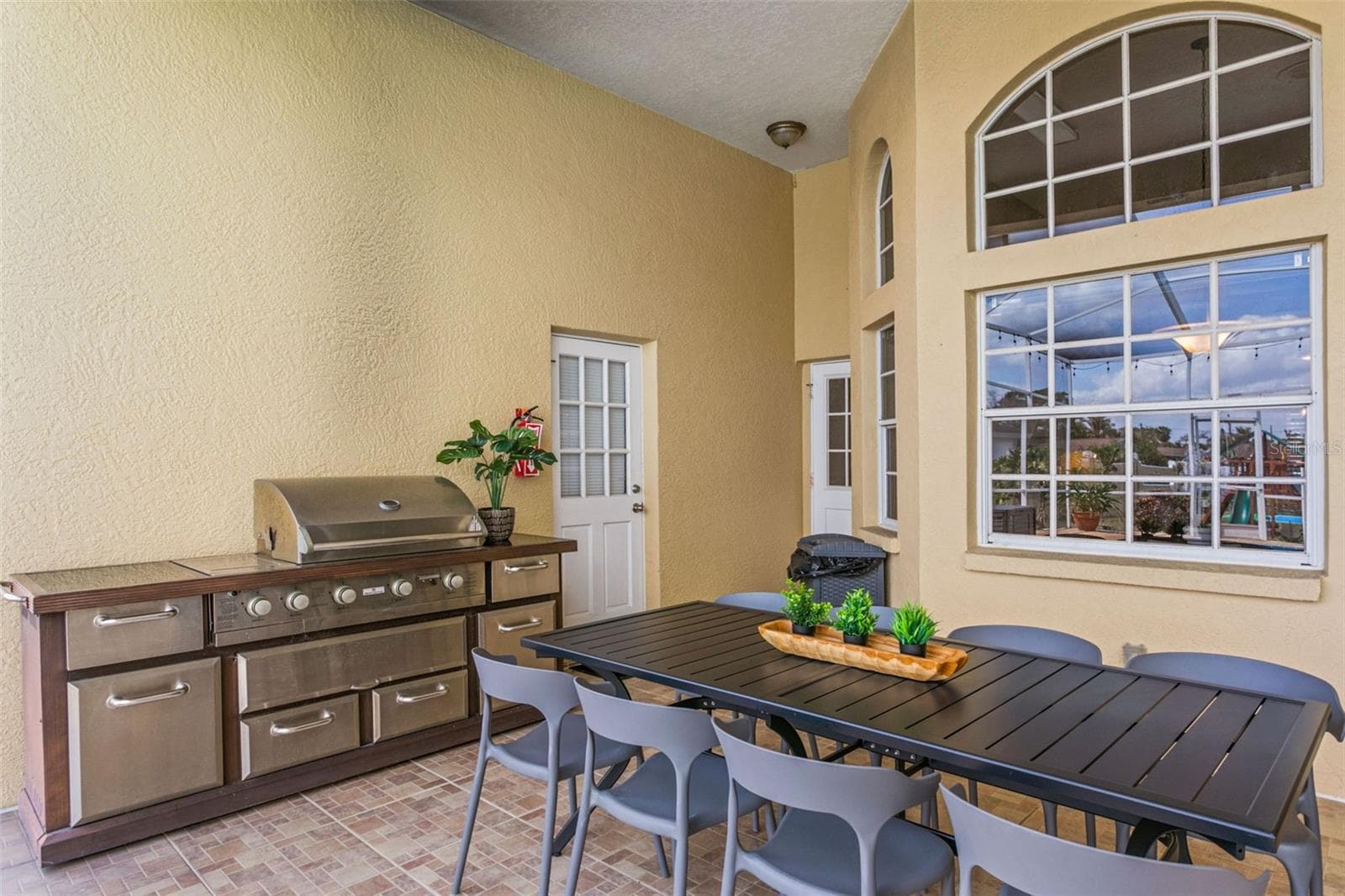 Single Family Residence at 4915 TROYDALE RD, TAMPA, photo 78 of 91