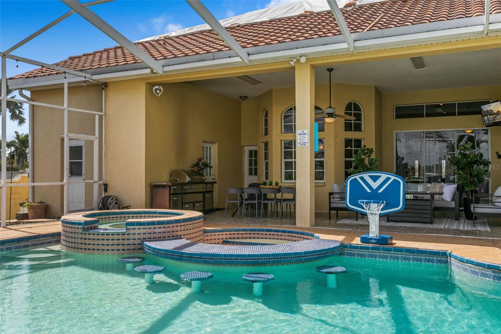 Single Family Residence at 4915 TROYDALE RD, TAMPA, photo 84 of 91