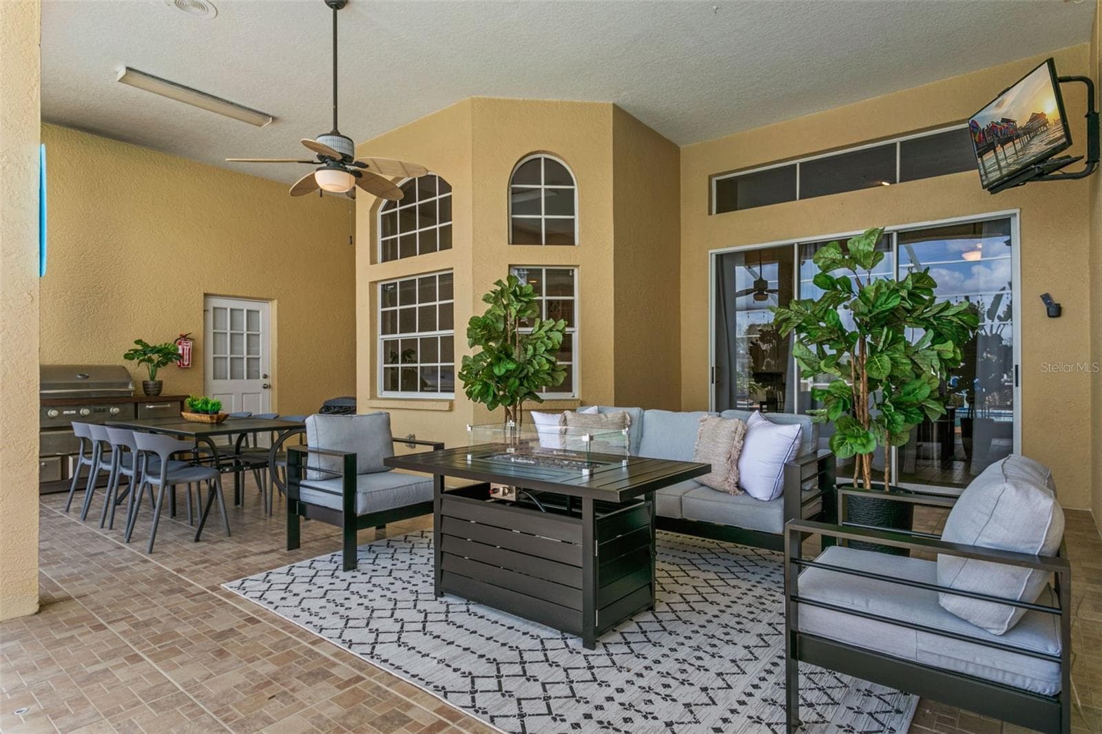 Single Family Residence at 4915 TROYDALE RD, TAMPA, photo 89 of 91