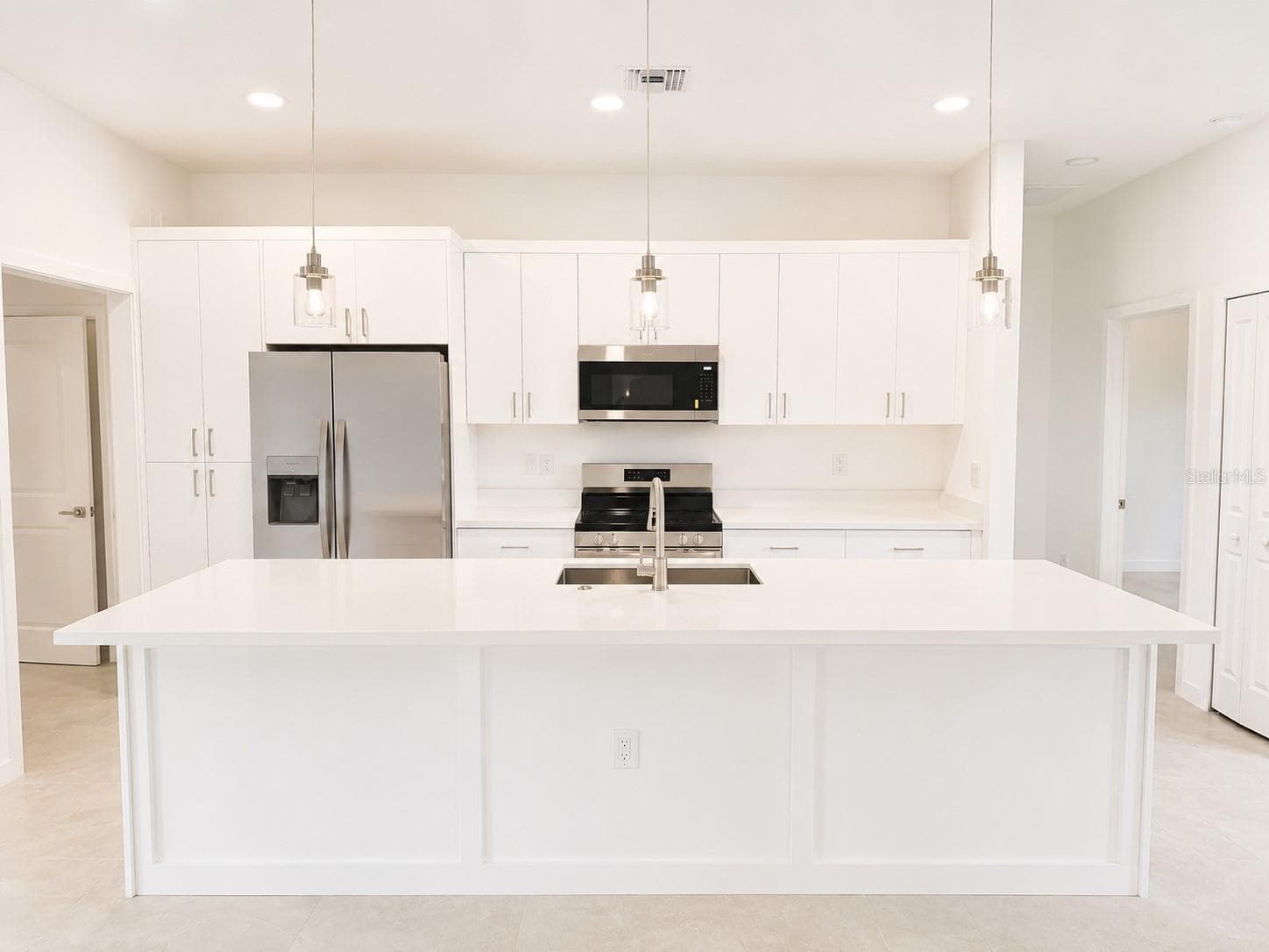 Single Family Residence at 2820 W 44 ST, LEHIGH ACRES, photo 6 of 29