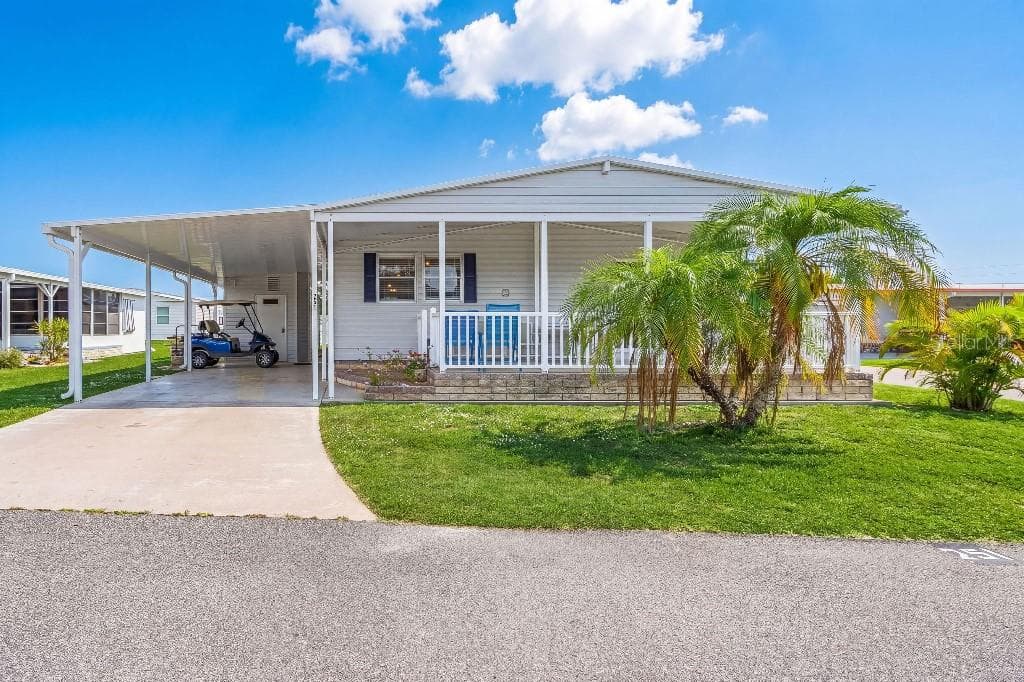Mobile Home at 251 IBIS, PUNTA GORDA, photo 4 of 34