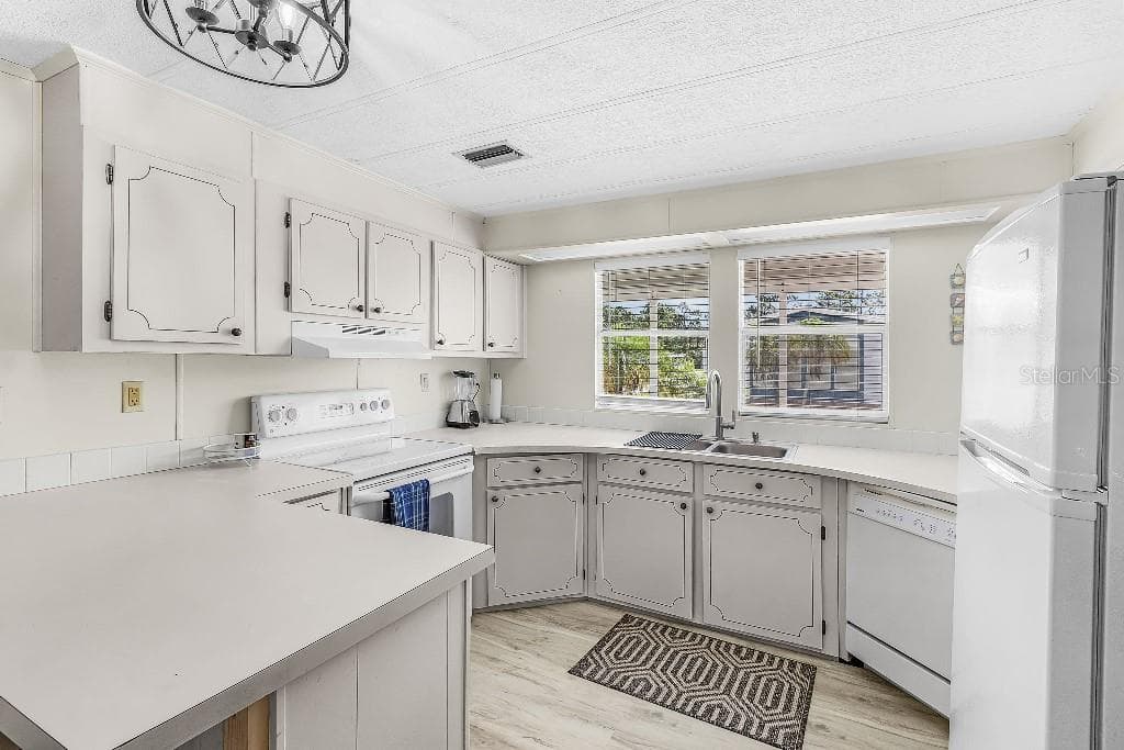 Mobile Home at 251 IBIS, PUNTA GORDA, photo 12 of 34