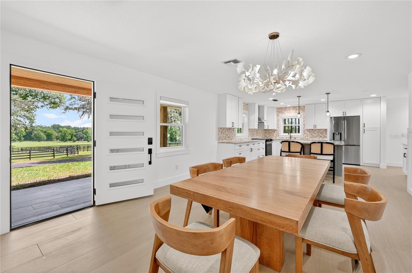 Elegant Dining room - 6450 NW HIGHWAY 225, OCALA