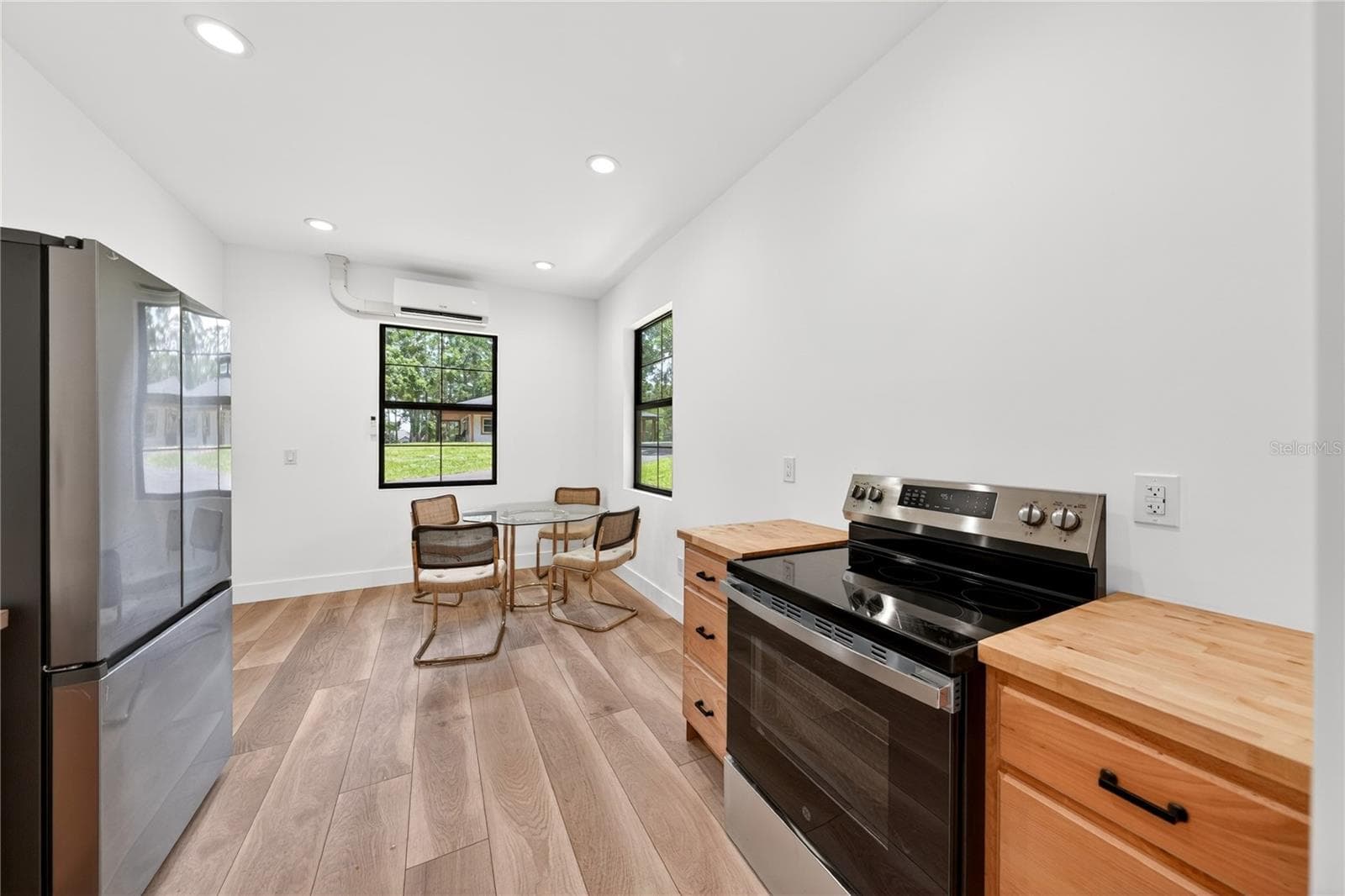 Barn - Living quarter - 6450 NW HIGHWAY 225, OCALA