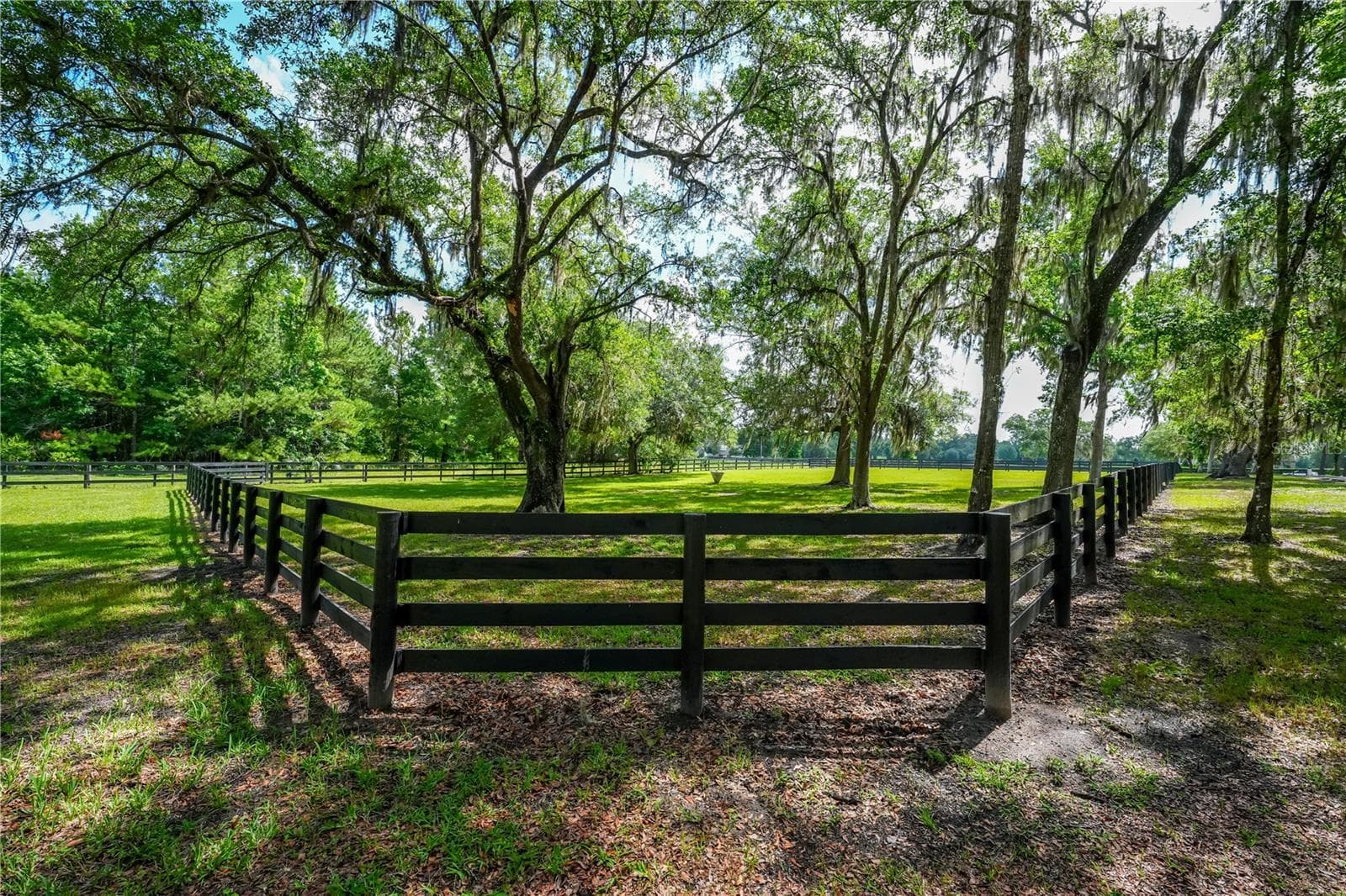 4 Board Cryo Fences - 6450 NW HIGHWAY 225, OCALA