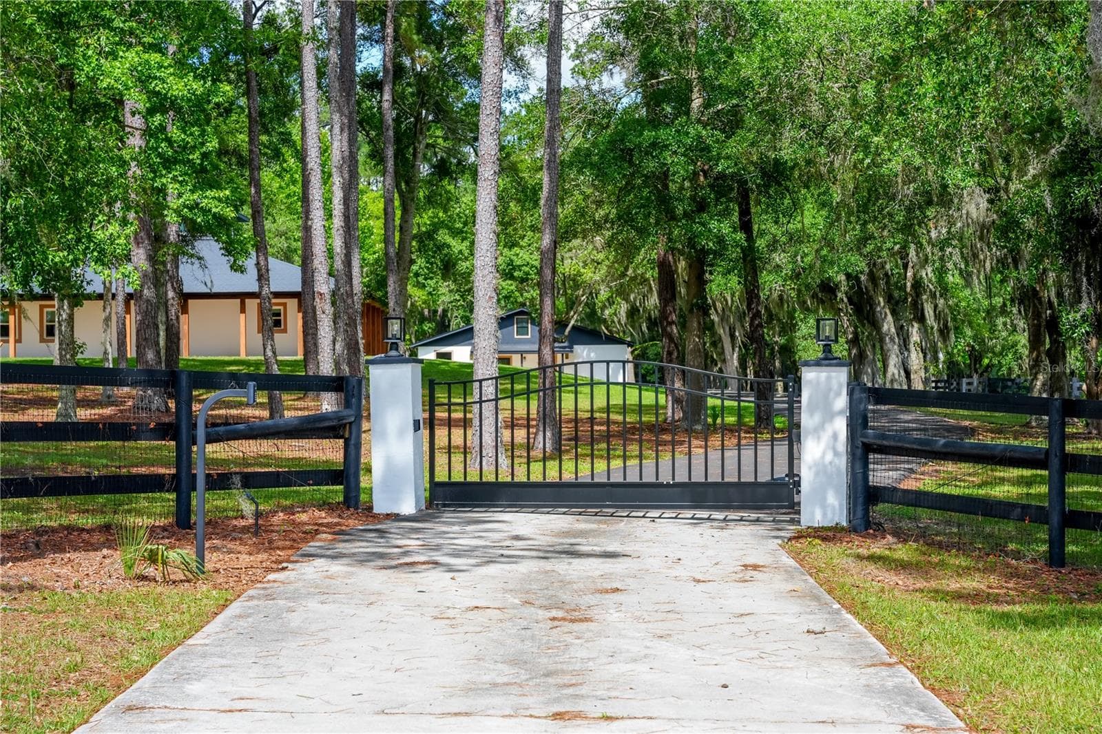 Gated entrance - 6450 NW HIGHWAY 225, OCALA
