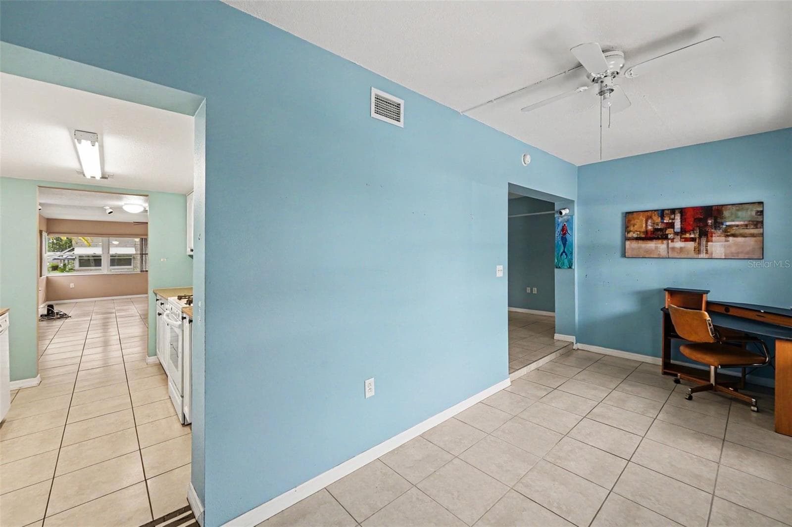 Back Room Viewing Entrace to Kitchn - 5855 18TH ST N #1, ST PETERSBURG