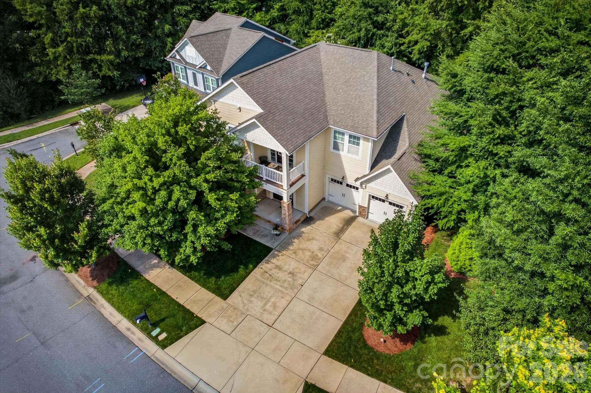 Single Family Residence at 14832 Long Iron Drive, Huntersville, photo 4 of 45