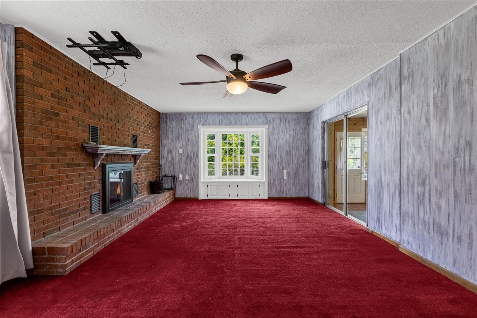 Single Family Residence at 35505 CRESCENT DR, FRUITLAND PARK, photo 17 of 50