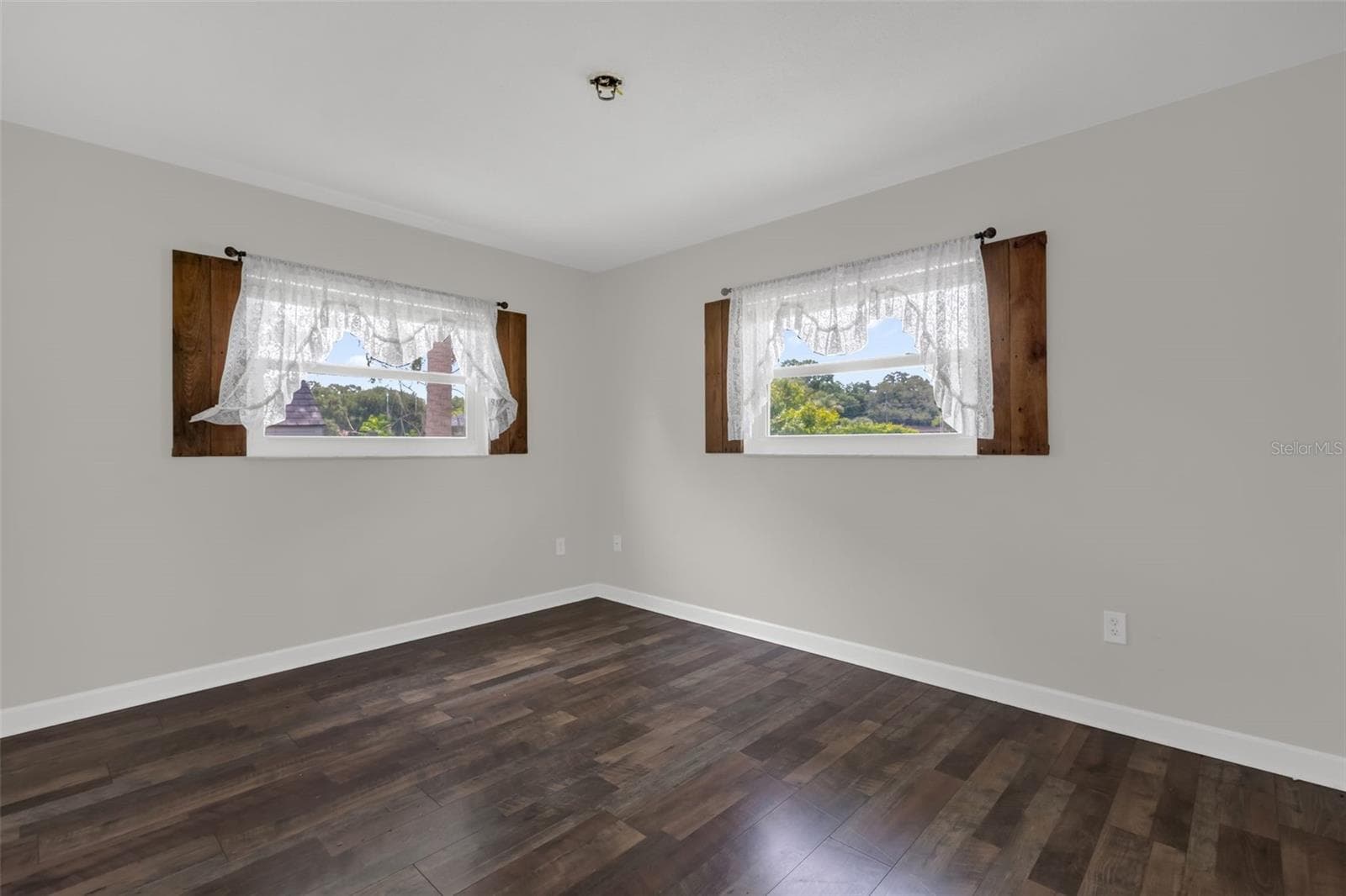 Single Family Residence at 35505 CRESCENT DR, FRUITLAND PARK, photo 24 of 50