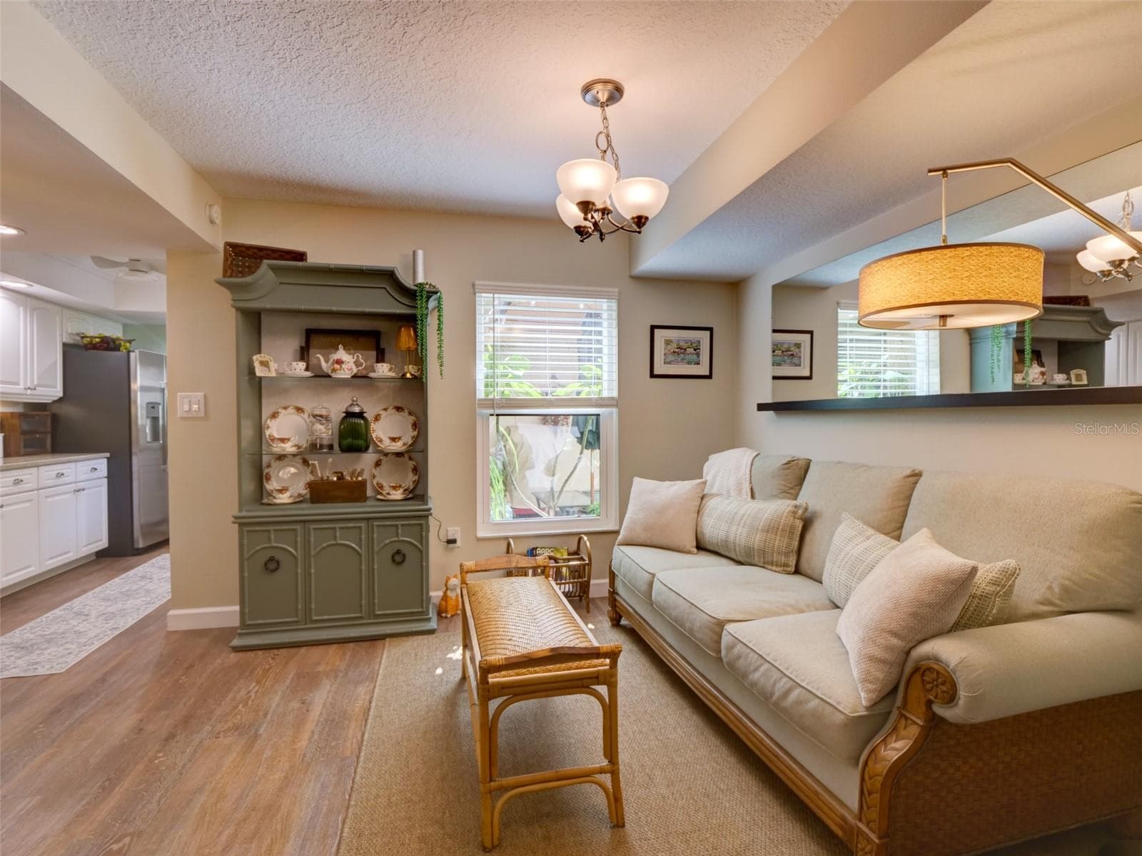 Extended Sitting Area off of the Kitchen - 100 S TREMAIN ST #G2, MOUNT DORA