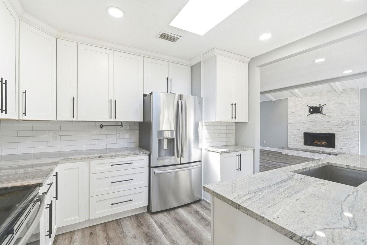 KITCHEN - 105 MCDONALD ST, SOUTH DAYTONA