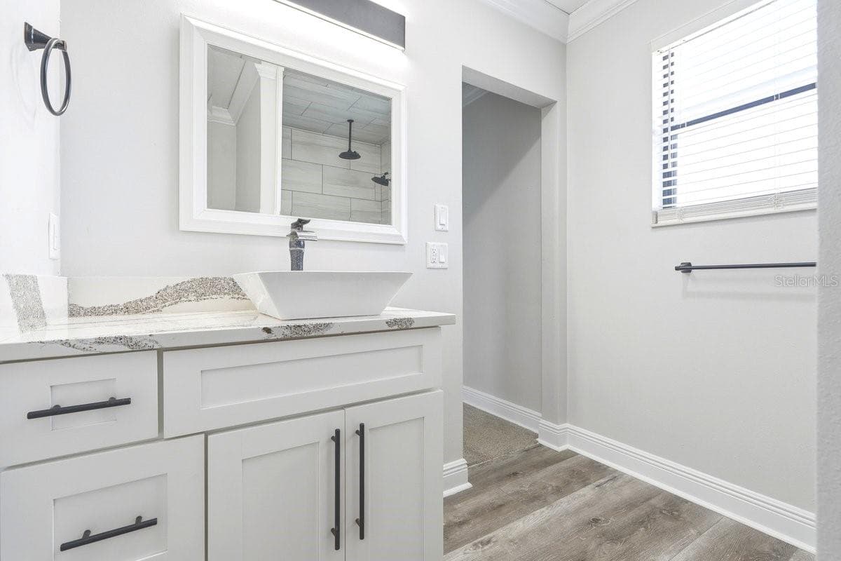 PRIMARY BATH - 105 MCDONALD ST, SOUTH DAYTONA