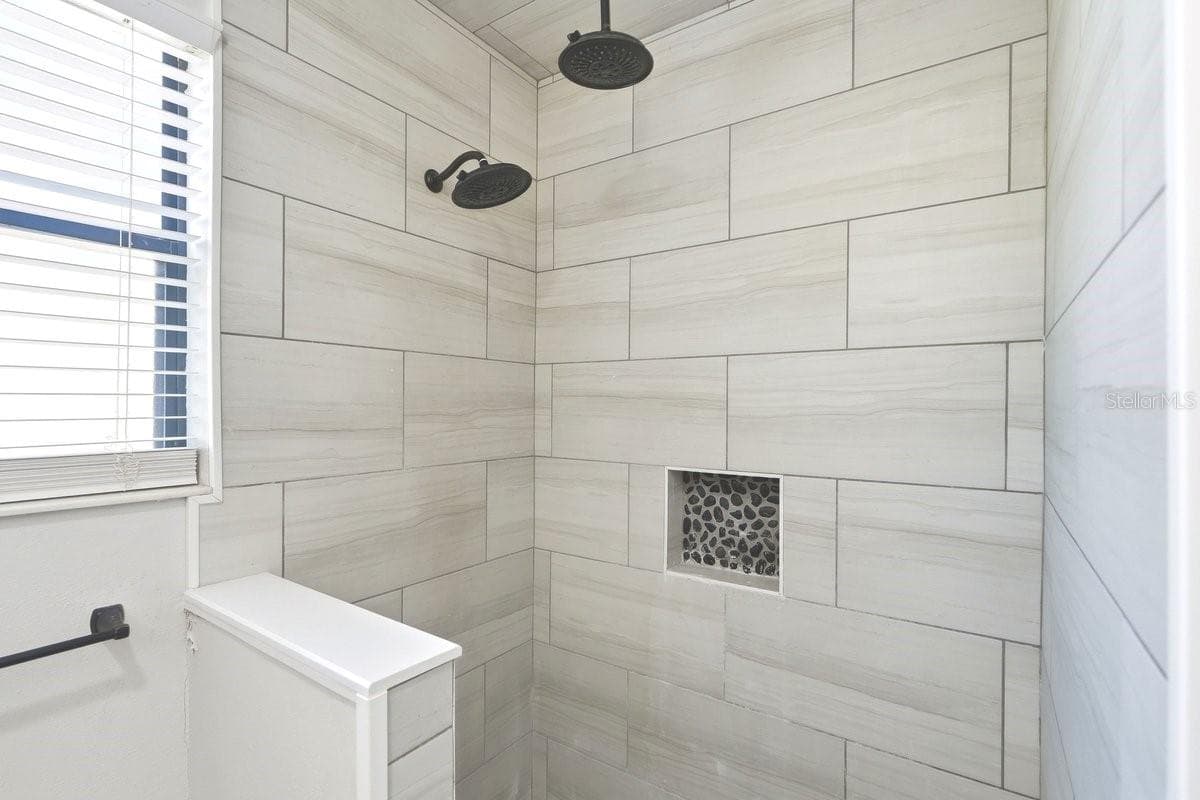 PRIMARY BATH - 105 MCDONALD ST, SOUTH DAYTONA
