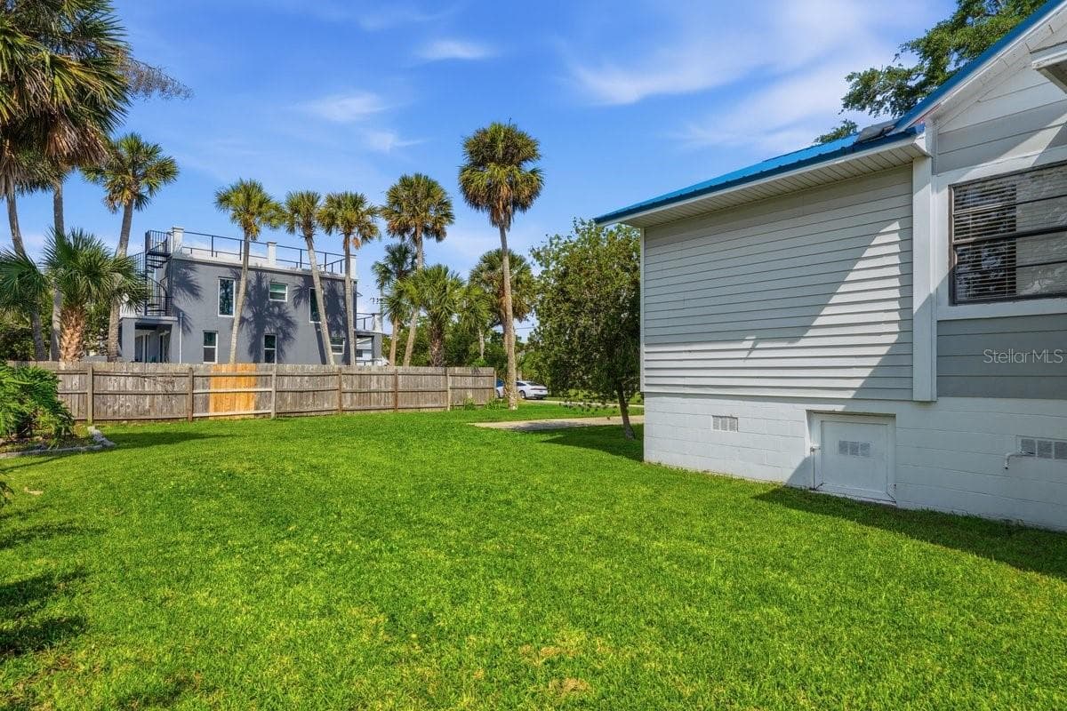 BACK YARD - 105 MCDONALD ST, SOUTH DAYTONA