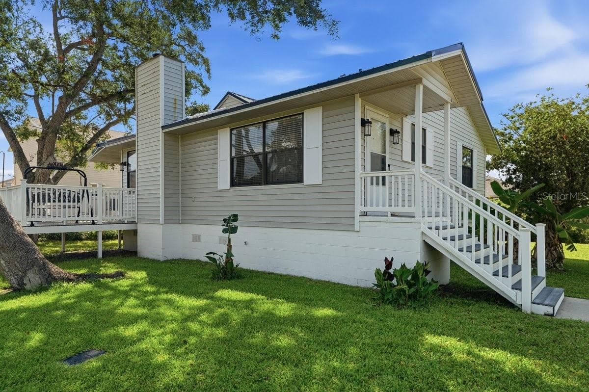 FRONT YARD - 105 MCDONALD ST, SOUTH DAYTONA