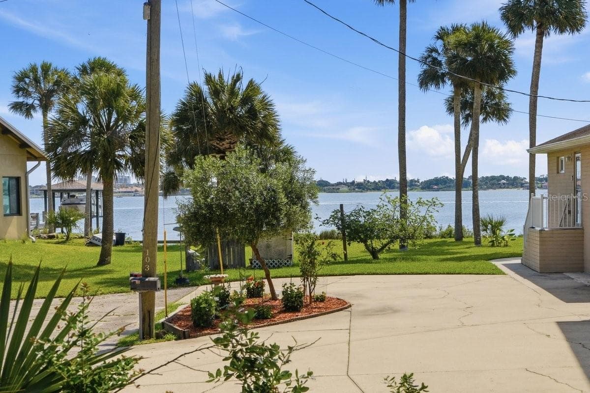 RIVER VIEW - 105 MCDONALD ST, SOUTH DAYTONA