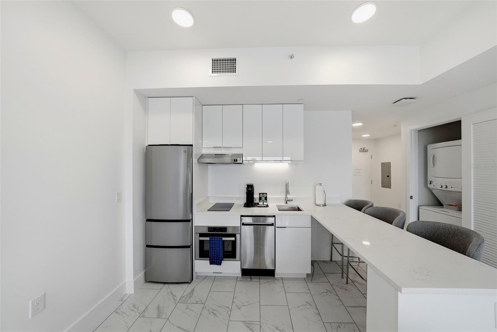 Kitchen - 411 E SHORE DR #601, CLEARWATER BEACH