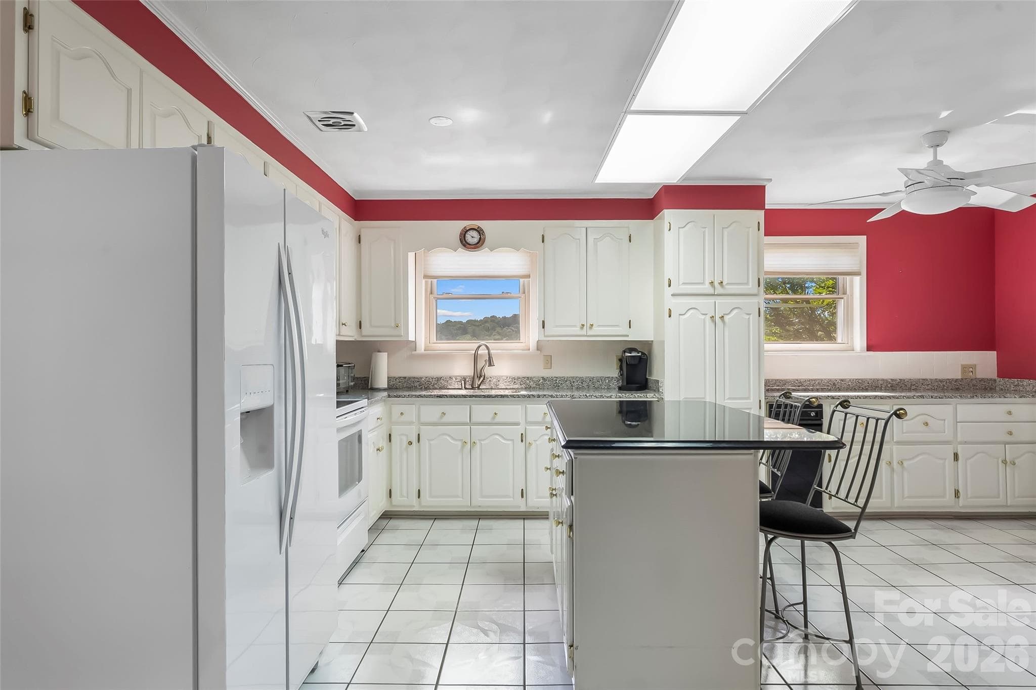 Single Family Residence at 5305 Icard Ridge Road, Hickory, photo 6 of 37