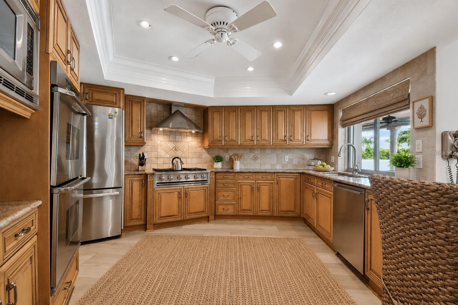 Kitchen - 205 HARRISON AVE, BELLEAIR BEACH